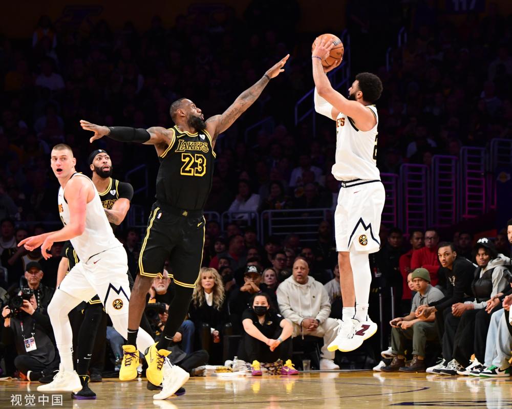 巴特勒：我从未见过谁被犯规次数比库里还多 但火箭确实成功限制了他